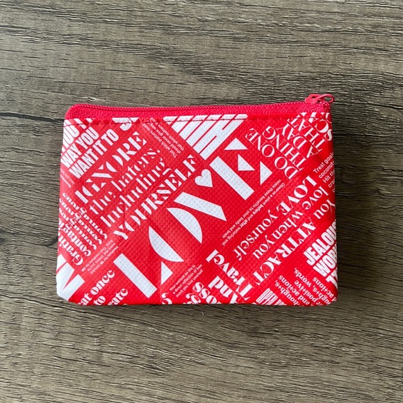lululemon athletica Handbags - Lululemon small zip wallet